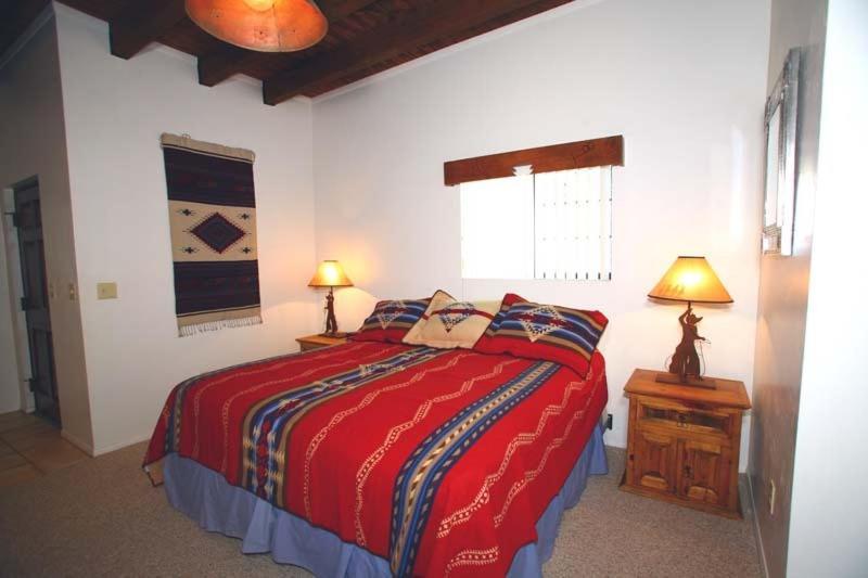 White Stallion Ranch Bed & Breakfast Tucson Room photo