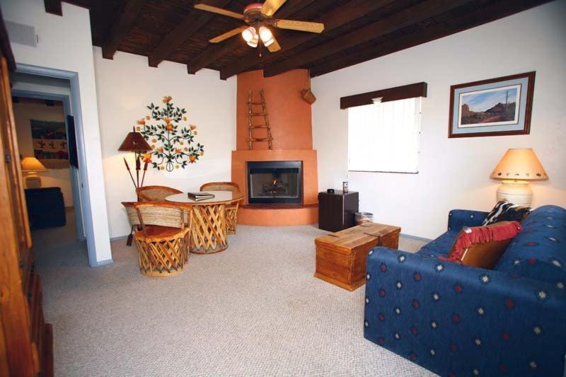 White Stallion Ranch Bed & Breakfast Tucson Room photo